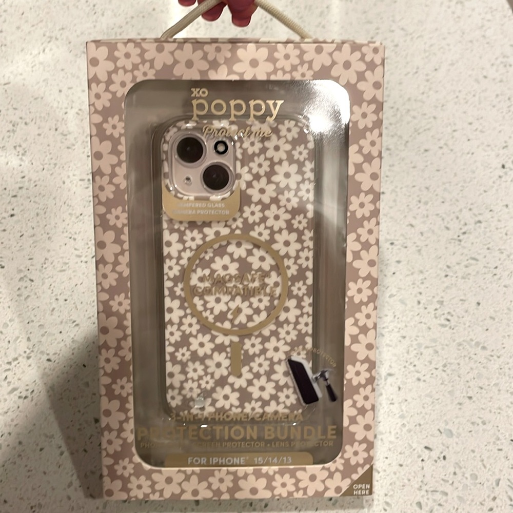 NIB🌼3-in-1🌼iPhone 16e/15/14/13 Bundle🌼Phone Case,Screen Protector,Lens Protector